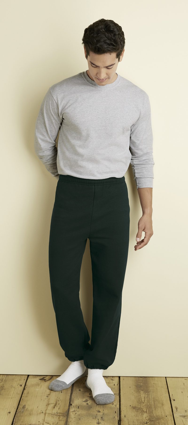 sweatpants with elastic cuffs